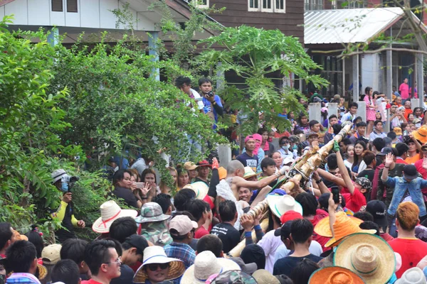 For the parade tradition is cruel ordination ceremony naga — Stock Photo, Image