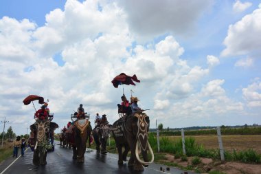 Fil Sırtı Festivali Düzenleme Yürüyüşü