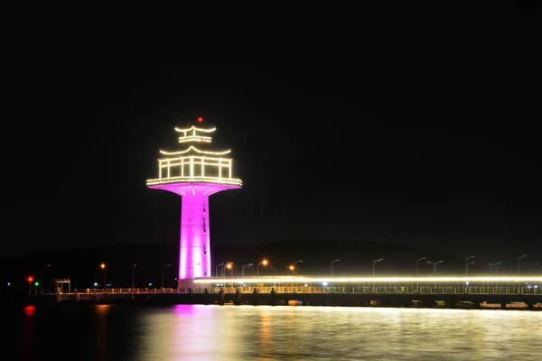Mercusuar Cina dari pulau SiChang di malam hari — Stok Foto