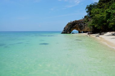 Rock Arch, Koh Khai Adası, Satun Eyaleti Tarutao Ulusal Deniz Parkı, Tayland