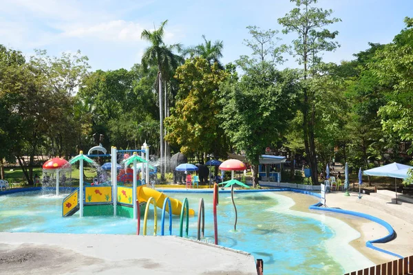 Vattenpark på Dusit Zoo, Bangkok Thailand. — Stockfoto