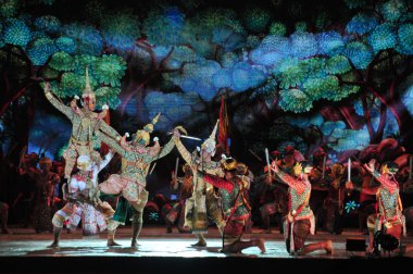 Tay Pandomim (Khon) Performans