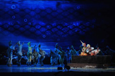 Tay Pandomim (Khon) Performans