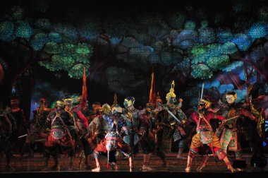 Tay Pandomim (Khon) Performans