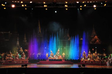 Tay Pandomim (Khon) Performans