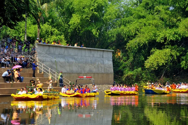 Um Phra Dam Nam Cerimonia Festival — Foto Stock