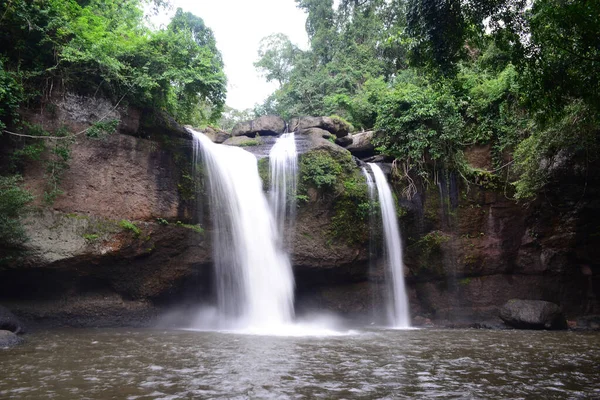 Haew Suwat Şelalesi Nam Tok Haew Suwat Khao Yai Ulusal — Stok fotoğraf