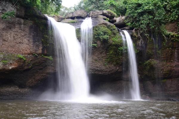 Haew Suwat Şelalesi Nam Tok Haew Suwat Khao Yai Ulusal — Stok fotoğraf