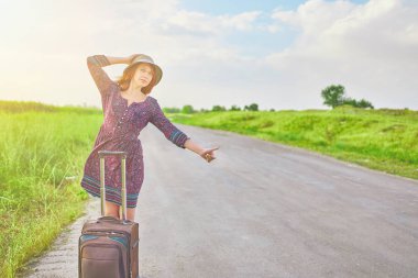 Bavul Yaşasın kadınla