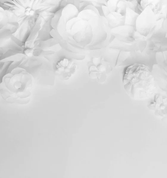 Fehér Virágok Fehér Alapon Kártya Mindent Papírból Készült Egy Helyen — Stock Fotó