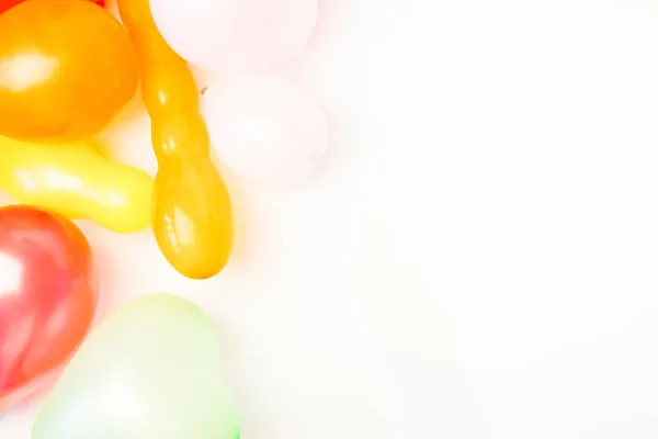 Ballons Colorés Sur Fond Blanc — Photo