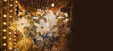 Festival dekorasyon - Noel çelenk ile çiçekli buket 