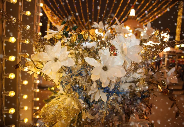 Festival dekorasyon - Noel çelenk ile çiçekli buket 