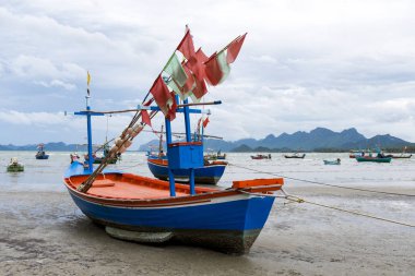 Balıkçı teknesi beach Tayland Körfezi üzerinde