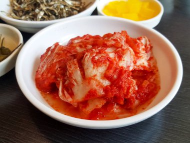 Masaya, Kore yemeği yemek kimchi.