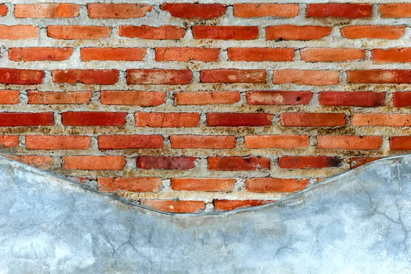 Parede de betão e tijolo destruída. Textura de tijolo com arranhões — Fotografia de Stock