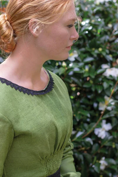 Victorienne Robe Verte Womanin — Photo