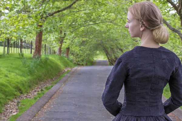 Victorian Woman Black Ensemble Garden — Stock Photo, Image