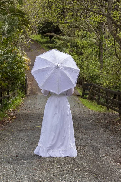 Edwardian Woman Wearing White Dress Garden — Stock Photo, Image