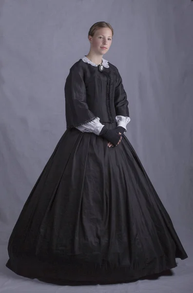 Victorian Woman Black Ensemble — Stock Photo, Image