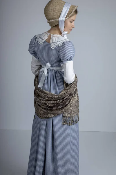 Regency Kobieta Niebieska Sukienka — Zdjęcie stockowe