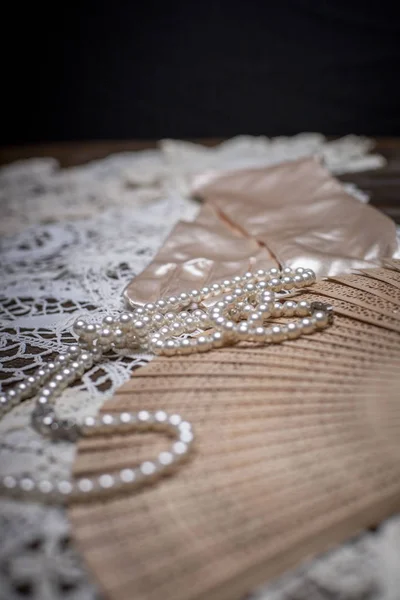 Vintage Fan Gloves Pearls Other Items Dressing Table — Stock Photo, Image