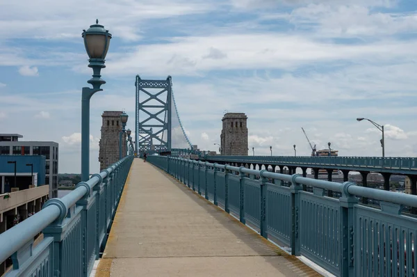 View Walkway Ben Franklin Bridge — Stock Photo, Image