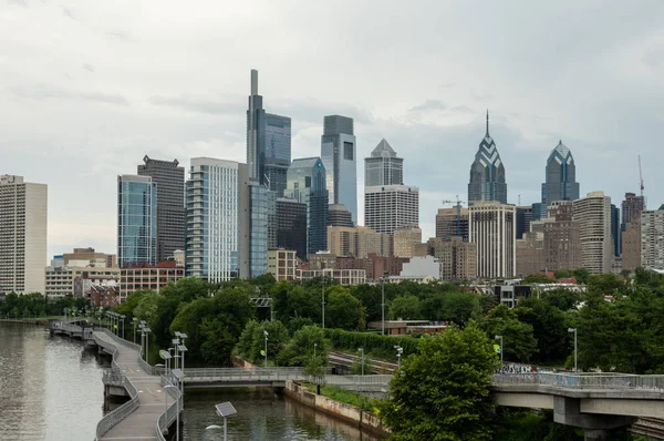 Philadelphia Pennsylvania Şehir Nehrin Yanında — Stok fotoğraf