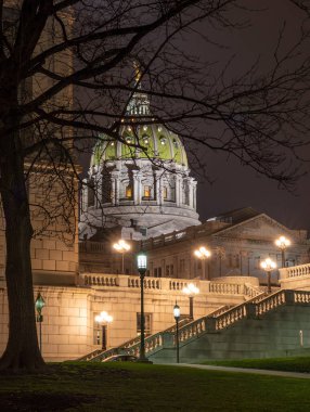 Gece kış sezonu bina Harrisburg eyalet başkenti.