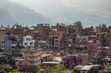 Küçük kasaba tepelerde