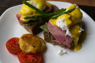 Yumurta Benedict Kahvaltısı