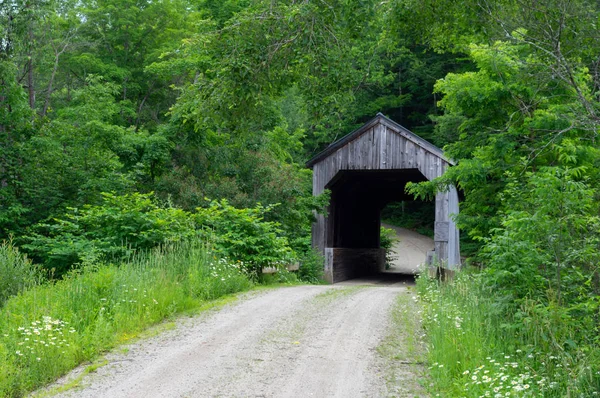 Arka Yol Kaplı Köprü
