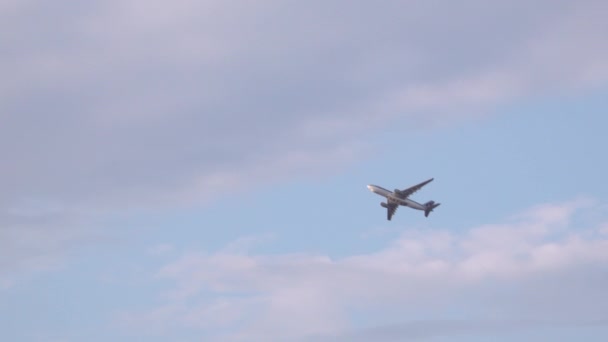 Katmandú Nepal Mayo 2020 Avión Pasajeros Qatar Que Vuela Desde — Vídeo de stock