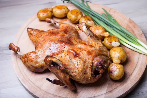 Duck Baked Whole Potatoes Garlic Selective Focus Close — Stock Photo, Image