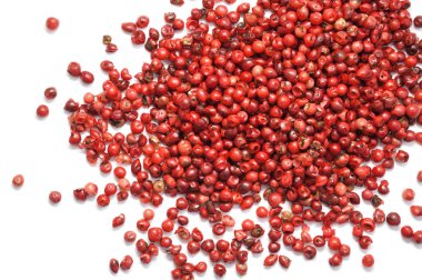 Beyaz izole biber pembe bezelye