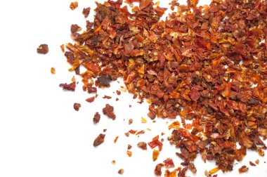 Beyaz izole ezilmiş kurutulmuş domates