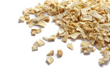 maydanoz kökü üzerinde beyaz izole