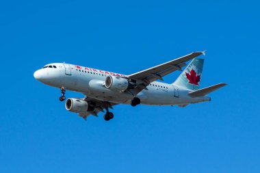 Vancouver, Kanada - 2018 yaklaşık: Airbus A319 Hava Kanada karaciğerde