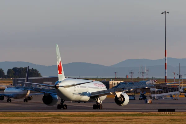 Vancouver, Kanada - 2018 yaklaşık: Hava Kanada Boeing 787 Yvr, içinde