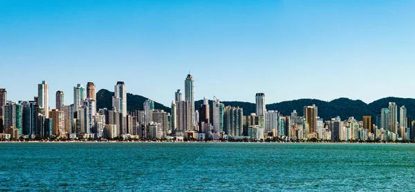 Santa Catarina, Brezilya için Balneario Camboriu Skyline fotoğrafı