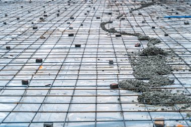 Bir İnşaat Alanına Beton Dökme Süreci Fotoğrafı