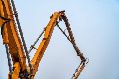 Bir İnşaat Alanına Beton Dökme Süreci Fotoğrafı