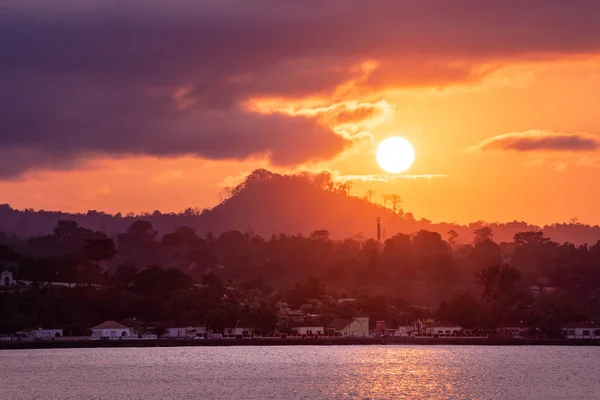 Puesta Sol Sobre Santo Tomé Paisaje Natural Tom Príncipe Montañas —  Fotos de Stock