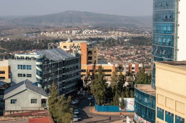 Kigali sermaye city, Ruanda Doğu Afrika. Cityscape görünümünü Kigali dağlar ve binalar, evler ve ticari mimarisi.