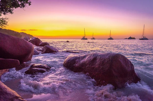 Sunset Seychelles Praslin Beach Paradise Holiday Vacation Travel Colorful Sunsets — Stock Photo, Image