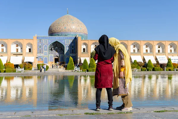 Junge Muslimische Mädchen Auf Dem Marktplatz Esfahan Iran Größter Basar — Stockfoto