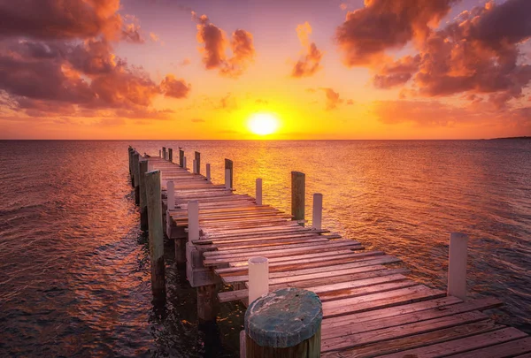 Dock Caribbean Sunset Beautiful Magenta Colors Perspective Boat Dock Fishing — Stock Photo, Image