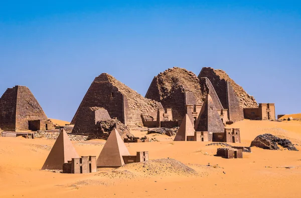 Pirámides Meroe Sudán Mero Una Antigua Ciudad Piramidal Del Desierto —  Fotos de Stock