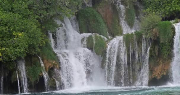 Skradins Waterfall Skradinski Buk Parque Natural Krka Cerca Sibenik Damaltia — Vídeo de stock