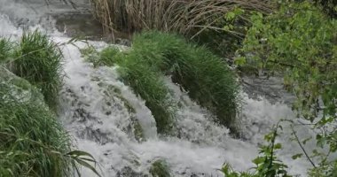 Skradins Şelalesi, Skradinski Buk, Krka Doğal Parkı, Hırvatistan 'ın Damaltia kentinde Sibenik yakınlarında